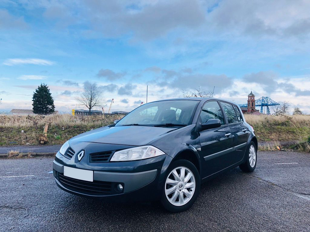 Renault Megane scrap car